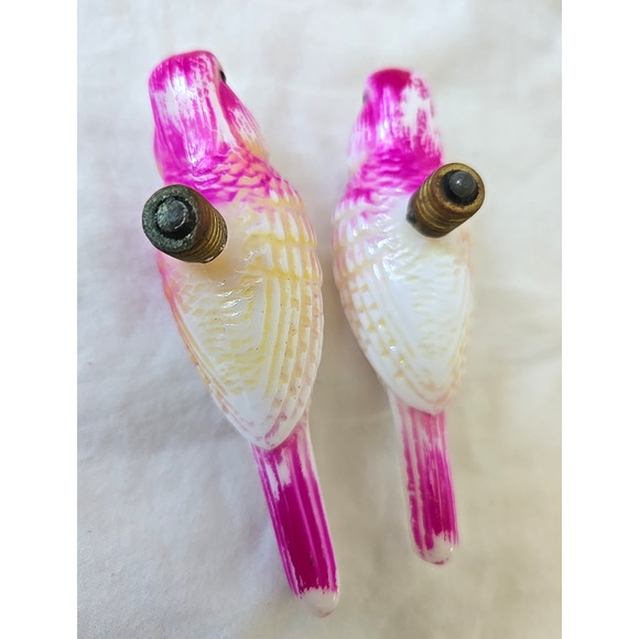 Antique Milk Glass Parakeet (set of 2) and Lantern Light Bulbs Untested - Picture 8 of 11